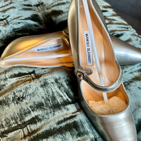 Manolo Blahnik Campari Mary Jane heels - Picture 2 of 10